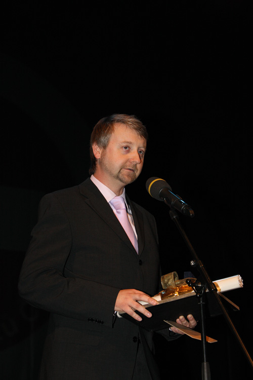 MUDr. DALIBOR STOSZEK